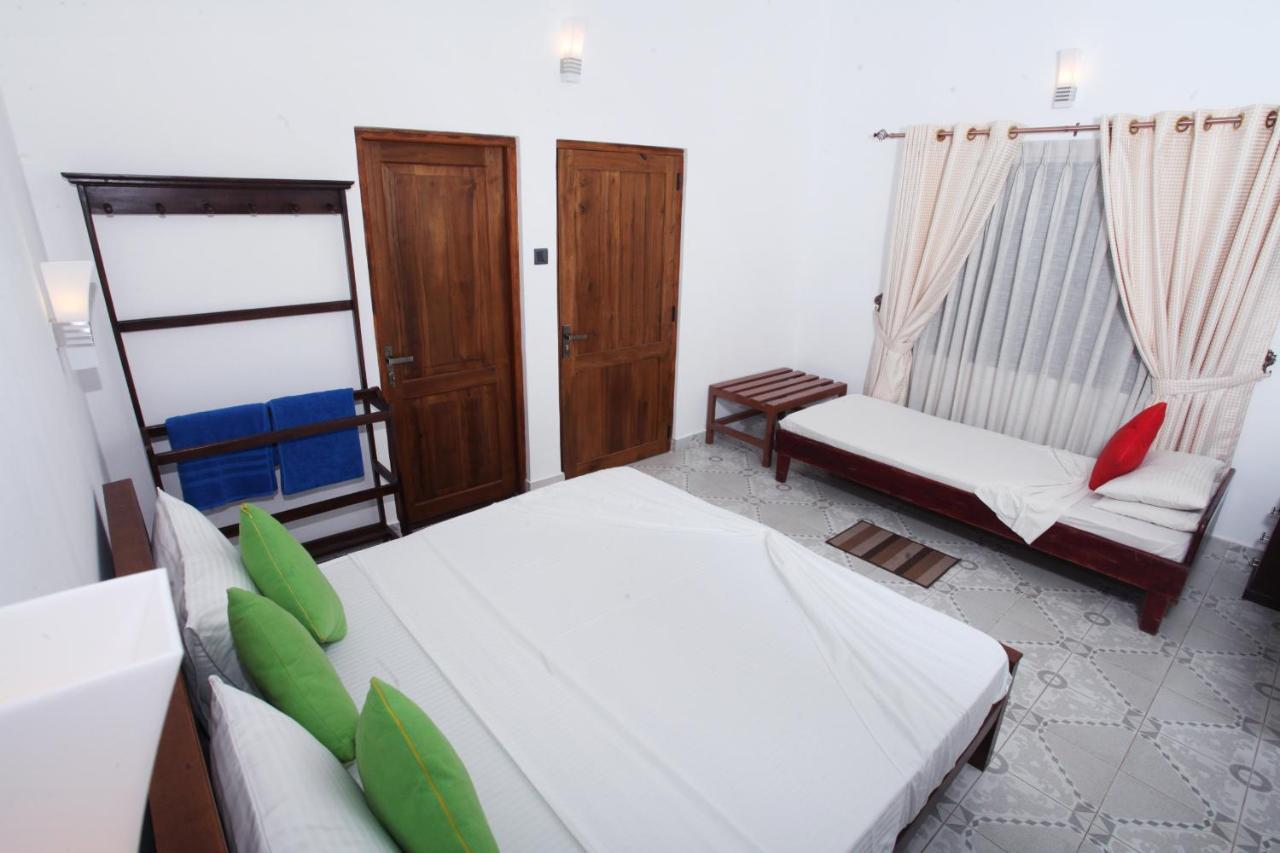 Sigiri Uyana Hotel *